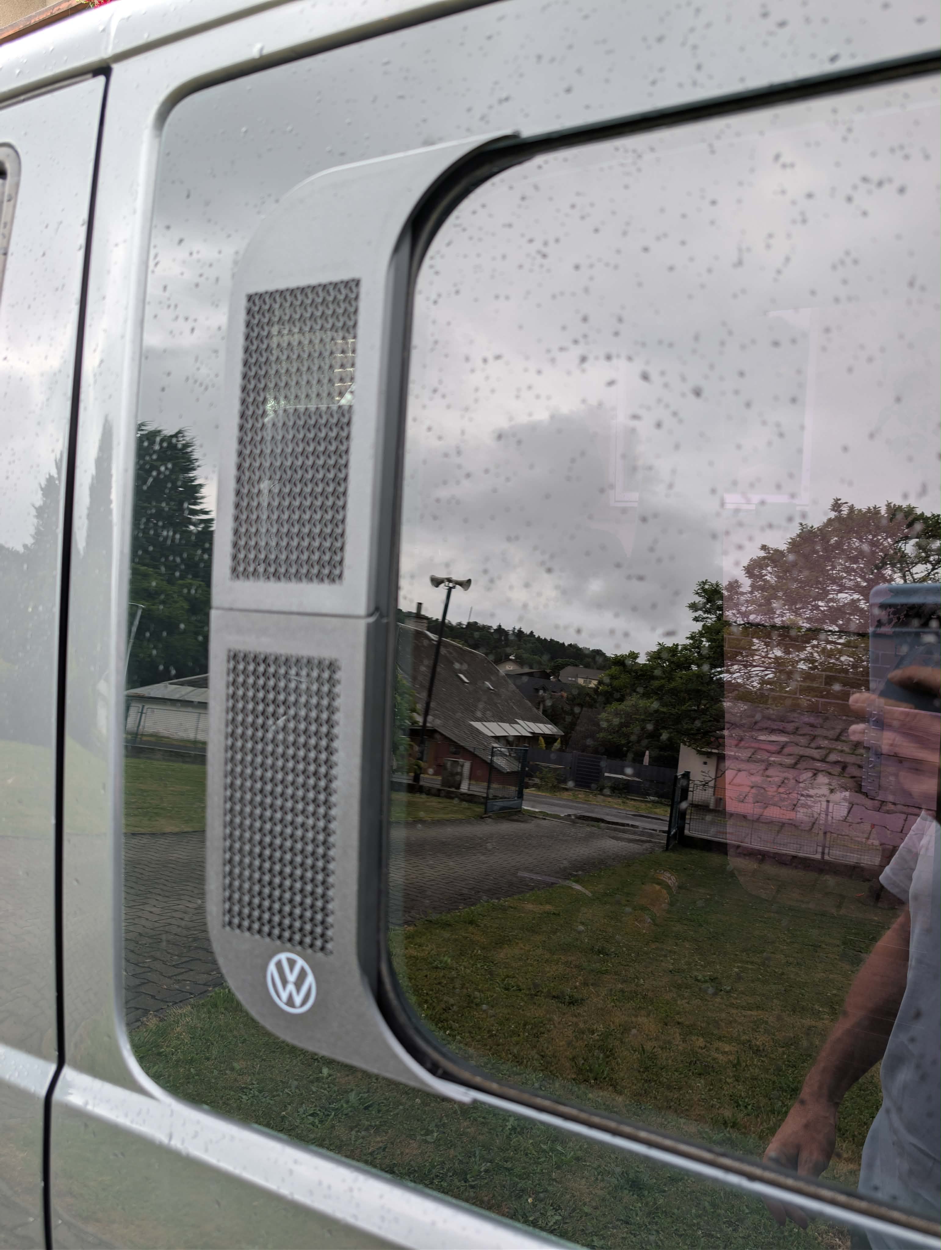 Ventilation grilles for slider window VW T5-T6 with Curves