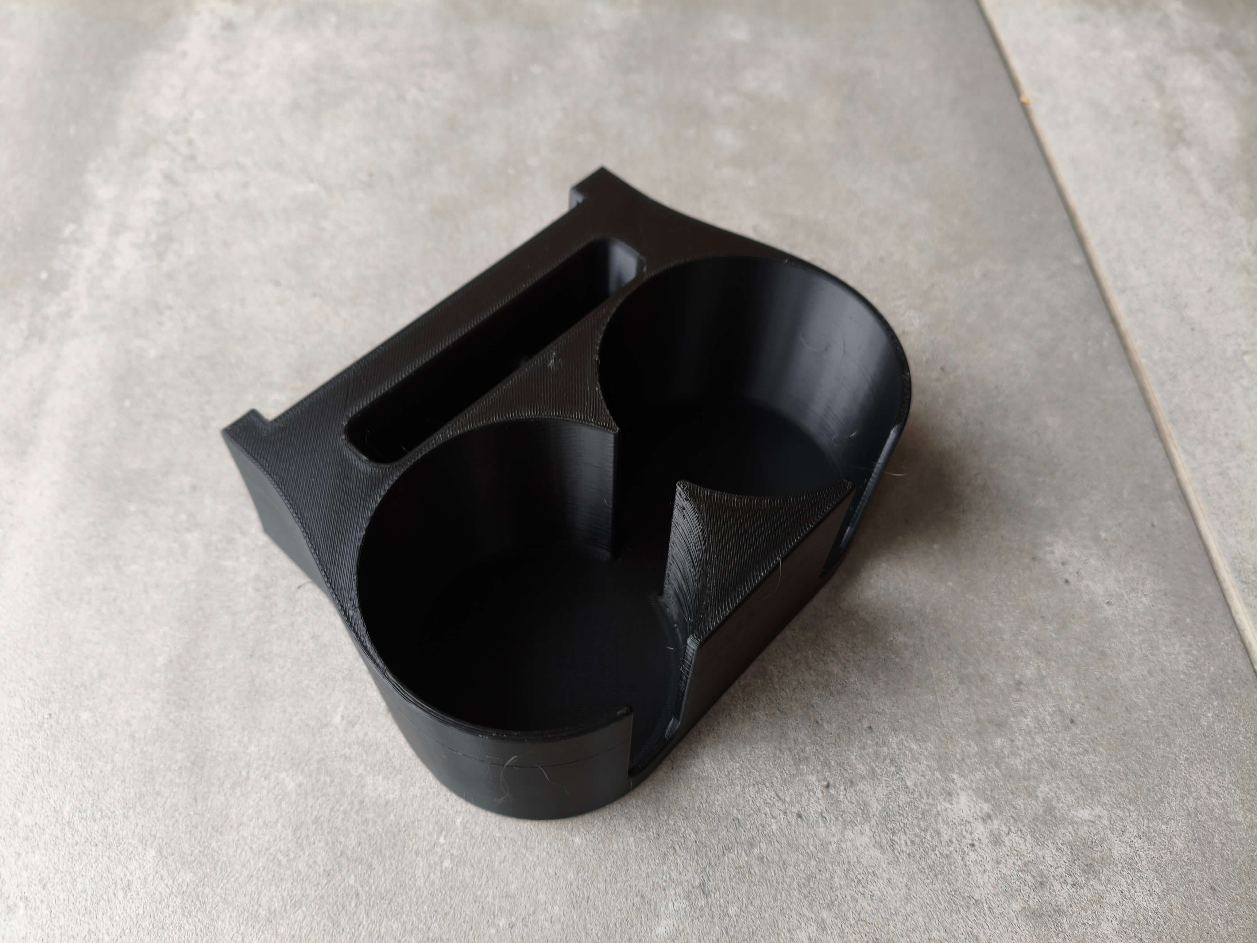 Ducato II 2 Cup and Phone Holder